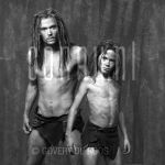 30-03-2007 Tarzan Ron Link and little Tarzan at Fortis Theater in Scheveningen, on behalf of musical production Tarzan, by order of Stage-Entertainment

[keywords]Posed, Eyecontact, Half Length, Musical, Black & White Image[/keywords]